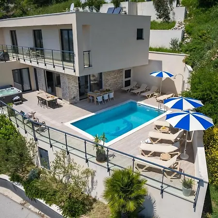 Villa Seaview Matea With 4 En-suite Bedrooms, Whirlpool, Sauna, Private Pool *