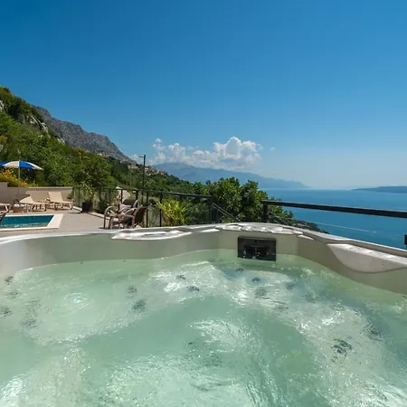 Seaview Matea With 4 En-suite Bedrooms, Whirlpool, Sauna, Private Pool *