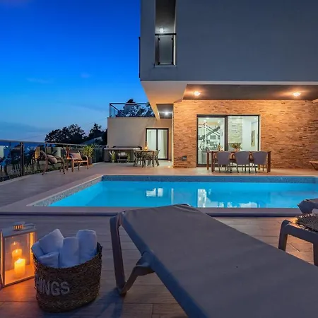 Seaview Matea With 4 En-suite Bedrooms, Whirlpool, Sauna, Private Pool Lokva Rogoznica