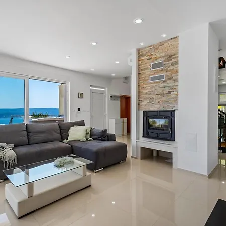 Seaview Matea With 4 En-suite Bedrooms, Whirlpool, Sauna, Private Pool *
