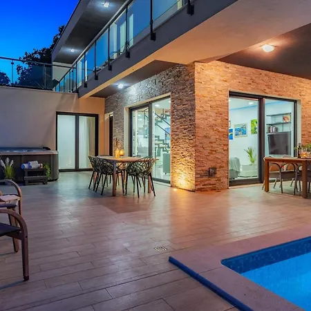 Seaview Matea With 4 En-suite Bedrooms, Whirlpool, Sauna, Private Pool Lokva Rogoznica