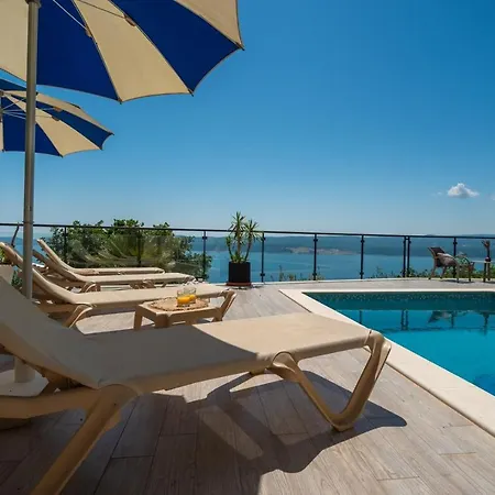 Villa Seaview Matea With 4 En-suite Bedrooms, Whirlpool, Sauna, Private Pool