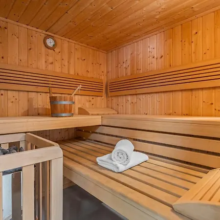Villa Seaview Matea With 4 En-suite Bedrooms, Whirlpool, Sauna, Private Pool Lokva Rogoznica