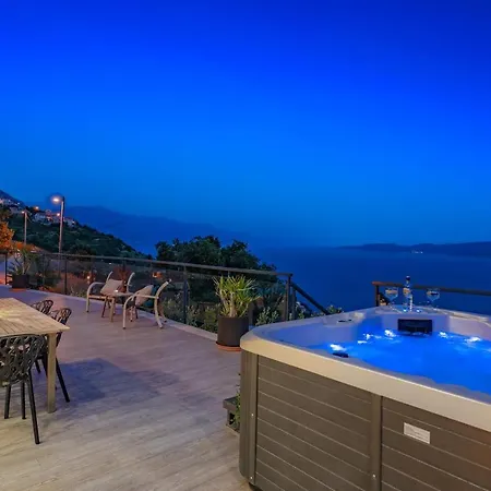 Villa Seaview Matea With 4 En-suite Bedrooms, Whirlpool, Sauna, Private Pool