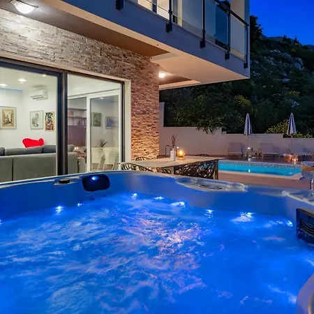 Seaview Matea With 4 En-suite Bedrooms, Whirlpool, Sauna, Private Pool Lokva Rogoznica